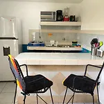 Comfy Studio Yaxkin On Downtown, 3 Block Away From Sea And Sunsets
