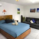 Comfy Studio Yaxkin On Downtown, 3 Block Away From Sea And Sunsets